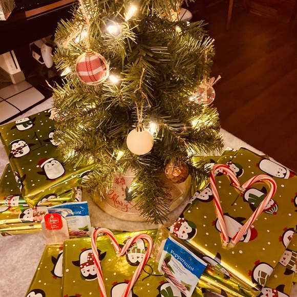 12 Months of Mystery Book Set - Picture 2 of 3